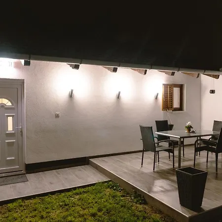 Studio Apartman Planb, Self Check In Osijek Exterior foto